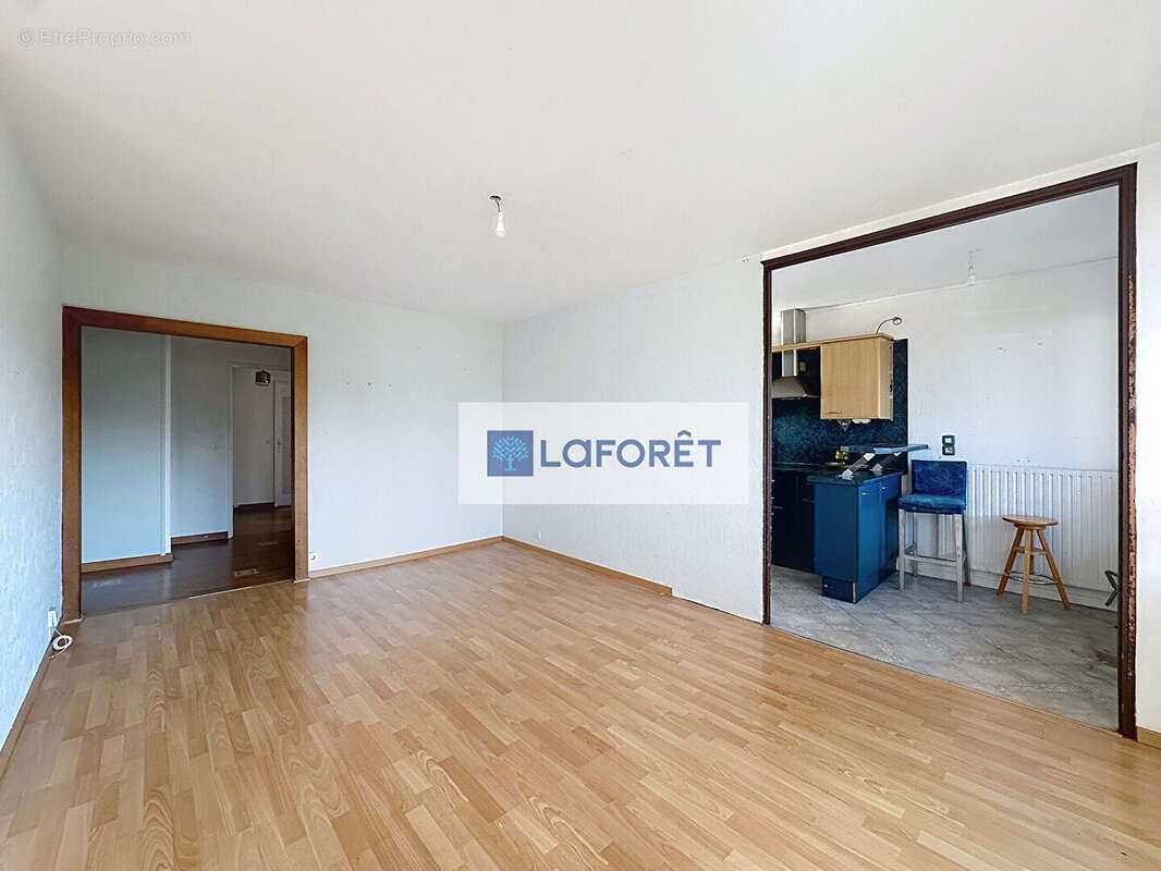 Appartement à SARTROUVILLE