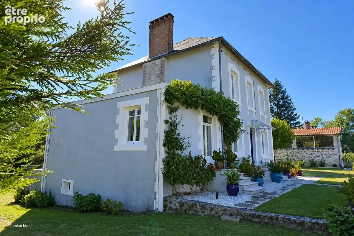 Maison de maître des années 30 - Elégance, nature et vie de village au coeur du Périgord vert. - photo 3