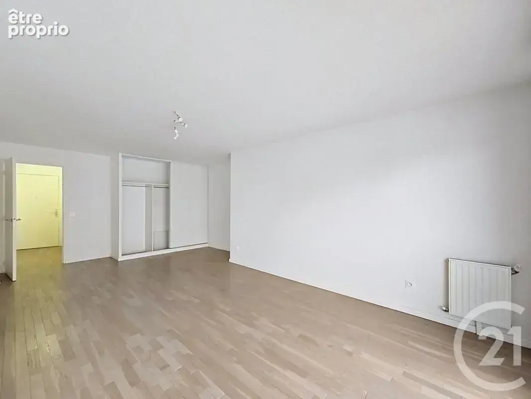 Appartement 4 pièces 84 m² à vendre à Creteil (94000) - photo 2