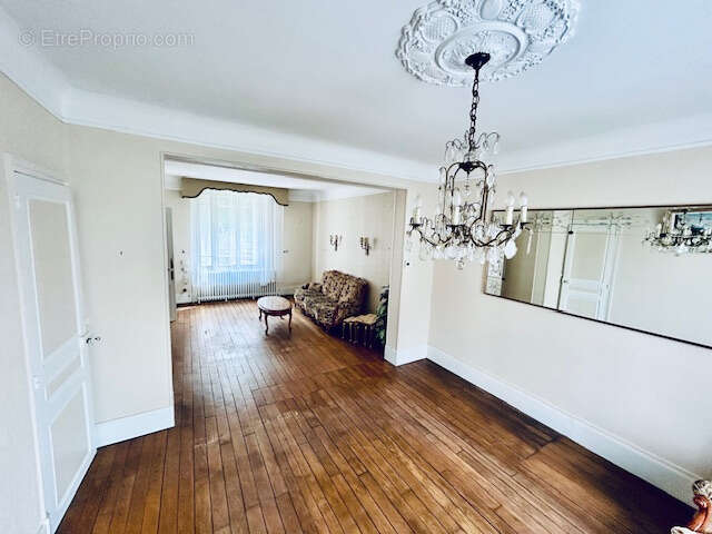 Maison bourgeoise avec sous-sol total   fort potentiel à exploiter - photo 2