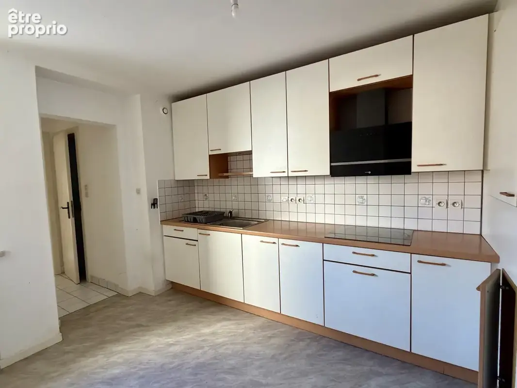 Immeuble avec local commercial 430 m2 +appartement 80 m2 en centre ville - photo 11