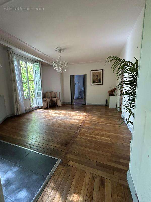 Appartement à VILLEMOMBLE