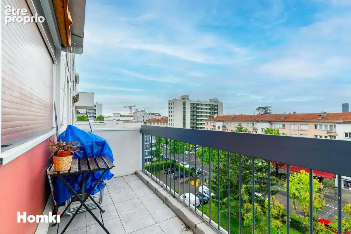 Appartement T4 de 82 m² à Villeurbanne 69100, Avenue Auguste Blanqui - photo 3