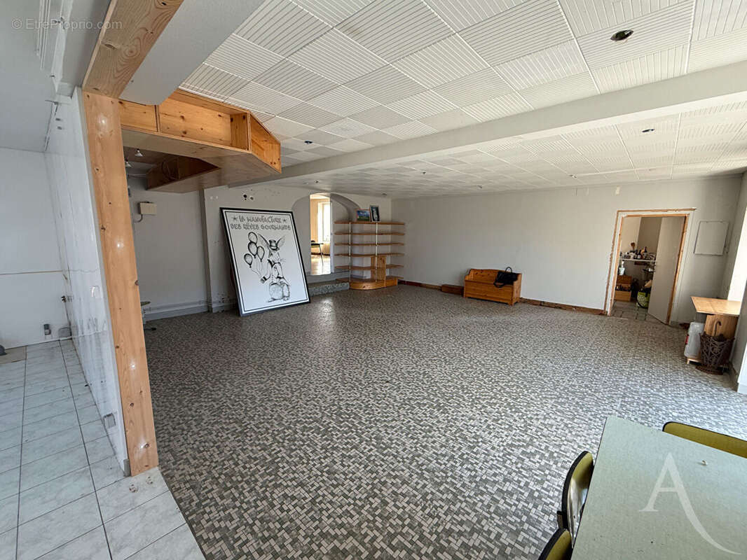 Maison à MONTIPOURET