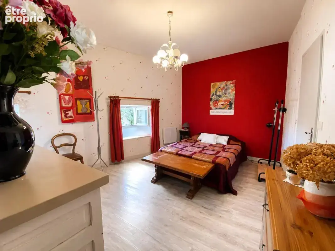 Maison de 7 pièces, 5 chambres, 234 m2 à Villefagnan - photo 8