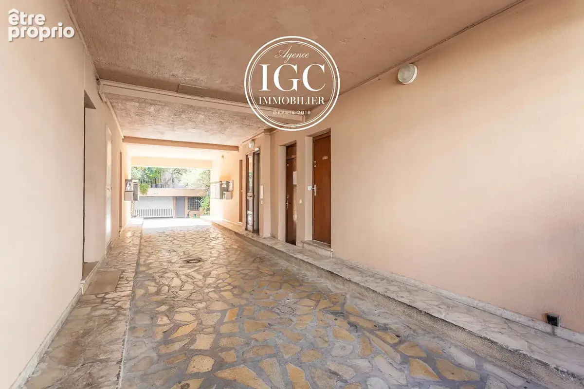 Appartement type 2 - 28.41 m² - martigues jonquiere - centre ville - photo 7
