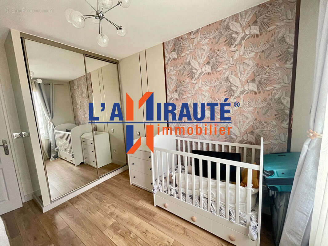 Appartement à SARTROUVILLE