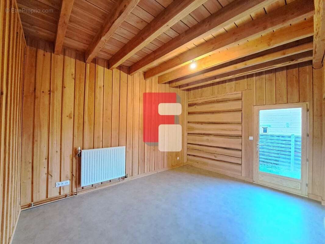 Maison à COURTERANGES