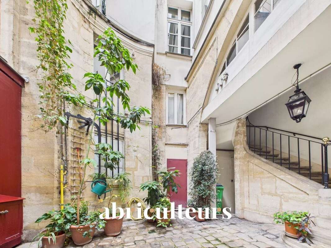 Appartement à PARIS-4E