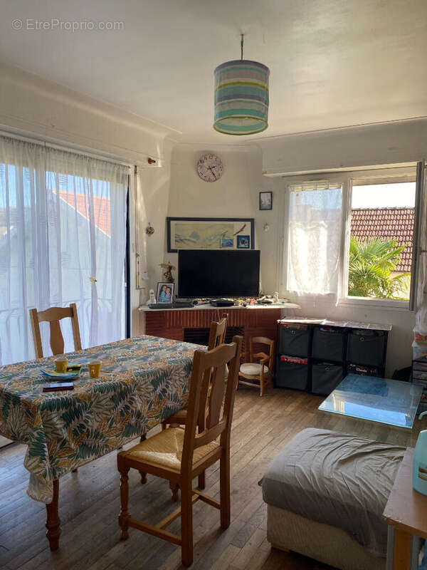 Maison 180 m² à Lons  - photo 8