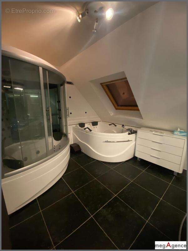 Maison à SAINT-MARTIN-BOULOGNE