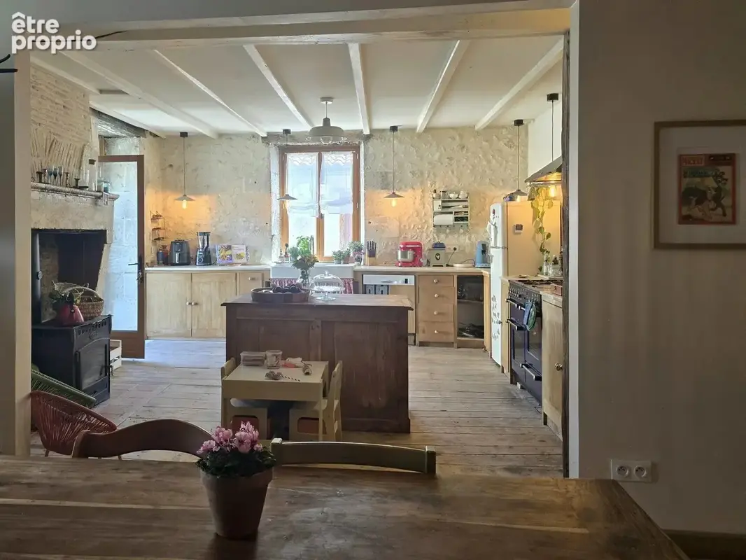 Maison à SALLES-LAVALETTE