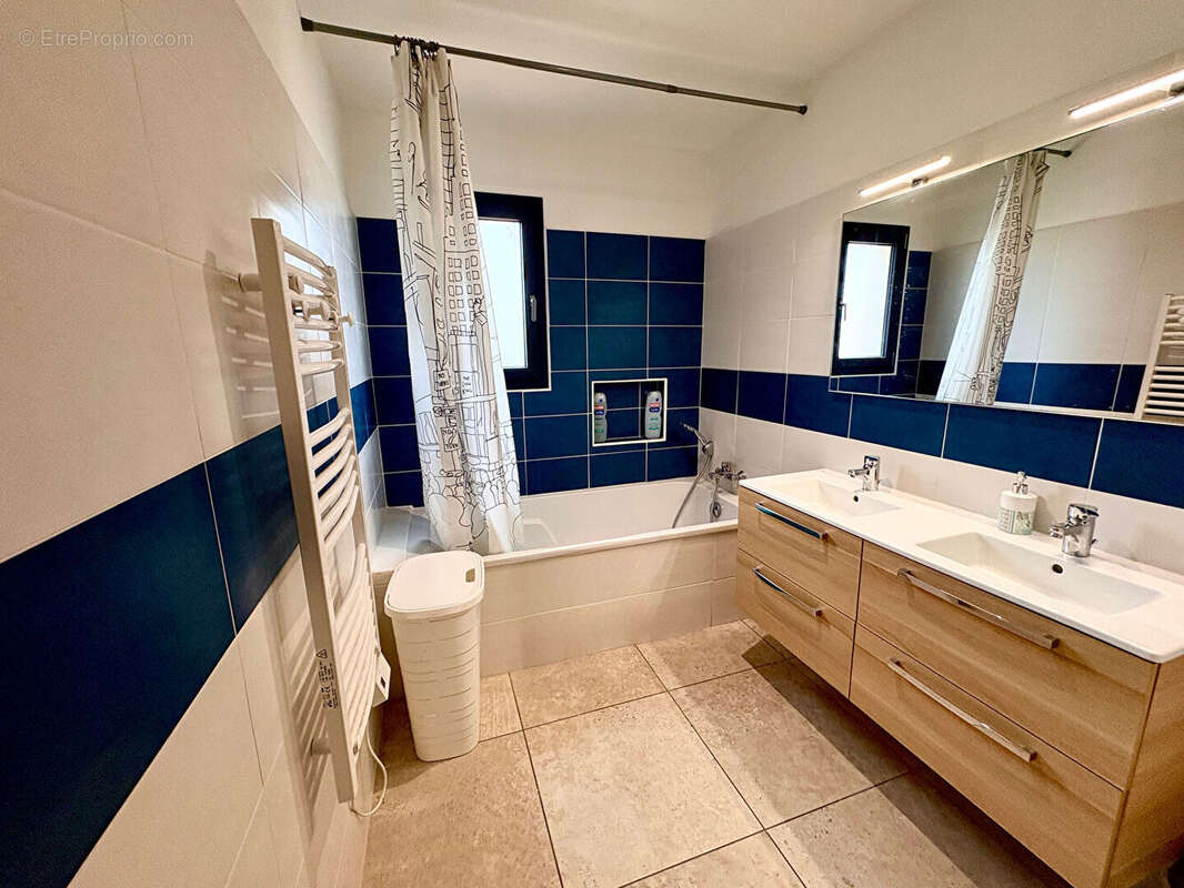 Maison à SAINT-GENIS-DES-FONTAINES