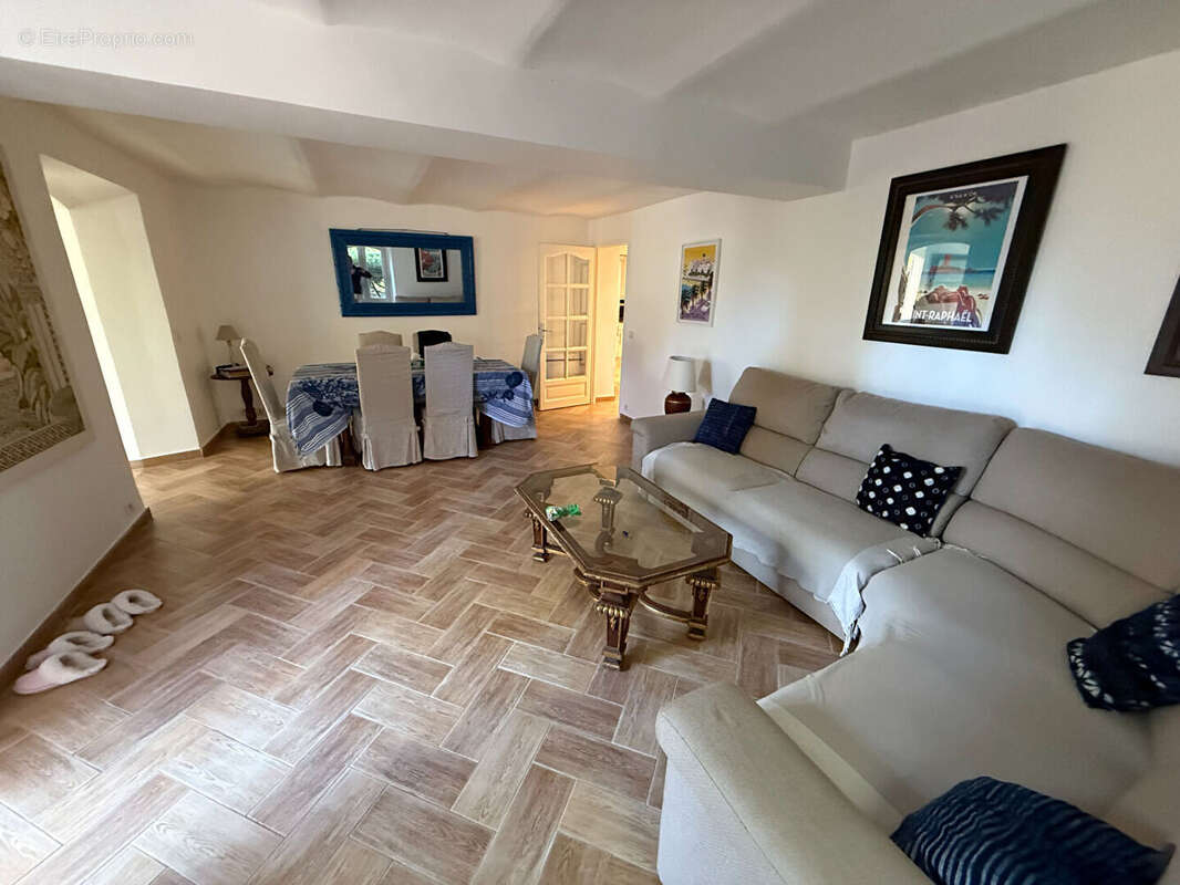 Appartement à SAINT-RAPHAEL