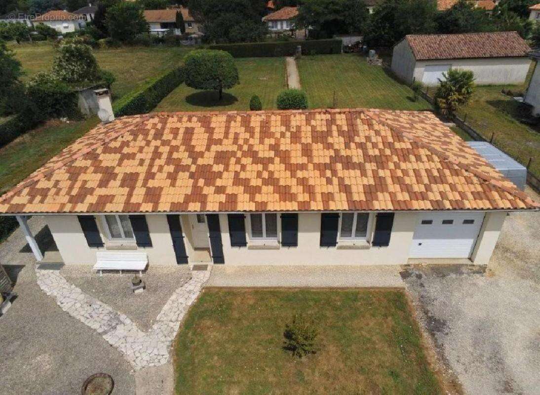 Maison 106 m² à Verteuil-Sur-Charente  - photo 2
