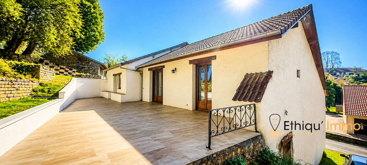 Maison à VITRY-LES-NOGENT