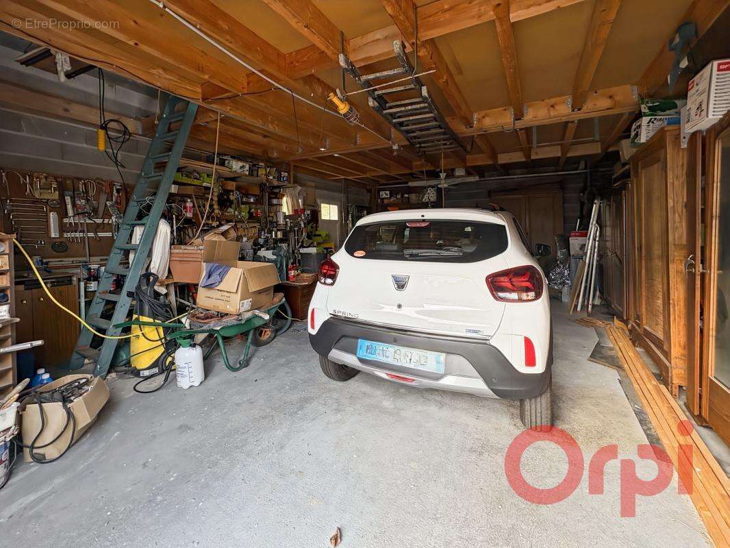 Maison à SAINT-AMAND-MONTROND