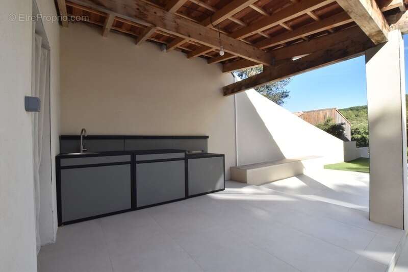Superbe villa contemporaine de 5 chambres avec piscine sur sous sol amenageable - photo 3