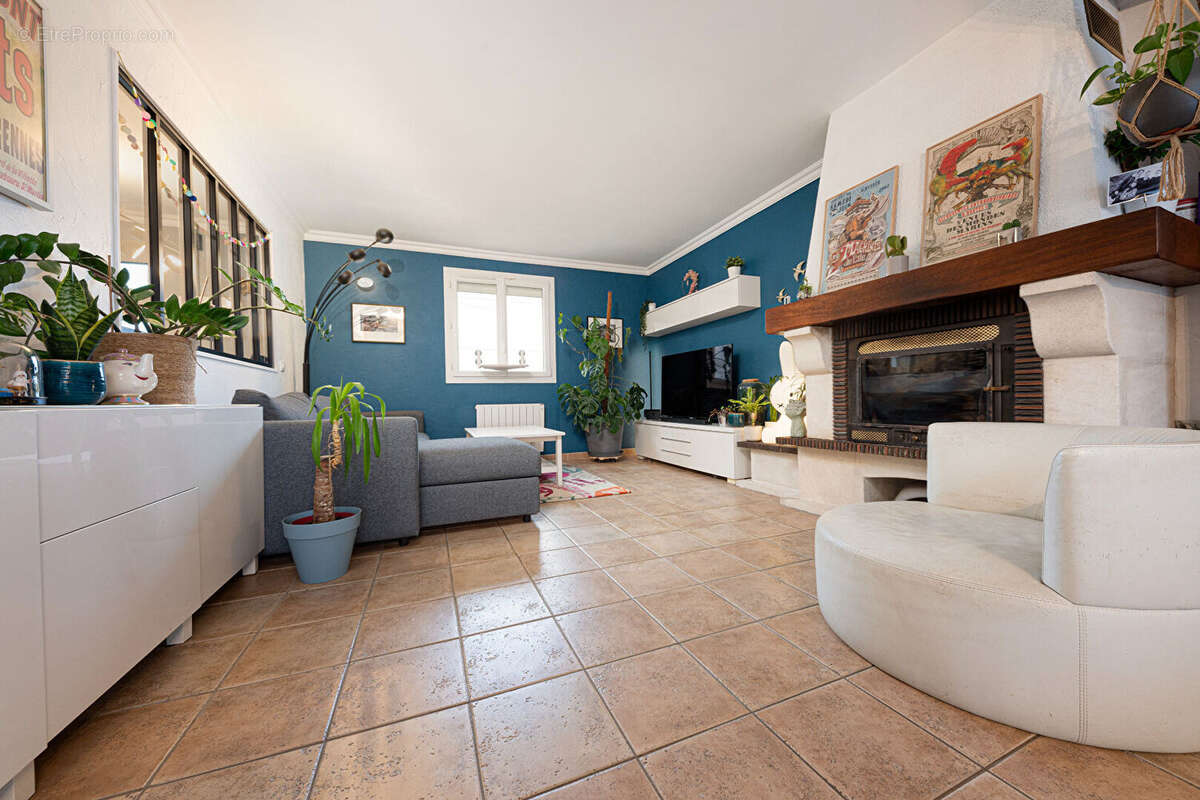 Maison à VAIRES-SUR-MARNE