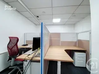 Bureaux 121.15m2 avec place de parking résidence Saint Sébas - photo 8