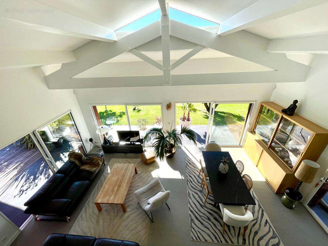 Superbe Villa Cestas 5 pièce(s) 252 m2 + garages + piscine - photo 4
