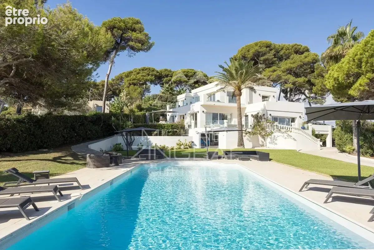 Cap d’Antibes – Villa d’exception avec vue panoramique mer et montagne - photo 23