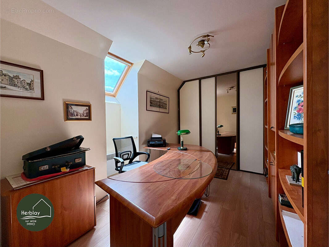 Maison proche centre ville - Herblay Sur Seine 6 pièces 125 m² - photo 11