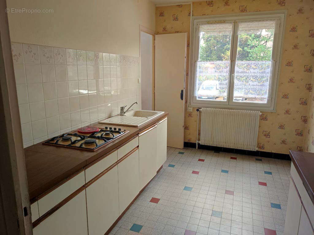 Au centre de Paray le Monial, appartement F3 de 69 m2 - photo 4