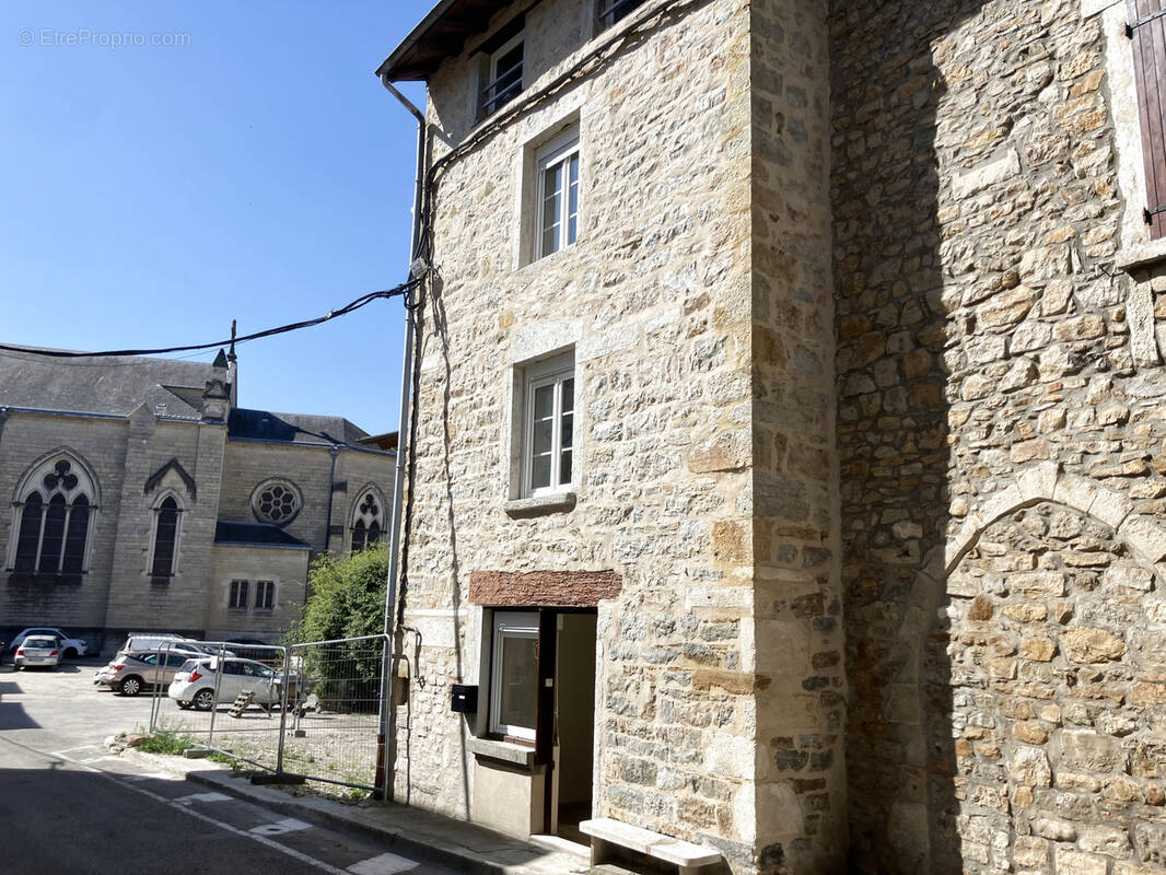 Maison à LAGNIEU