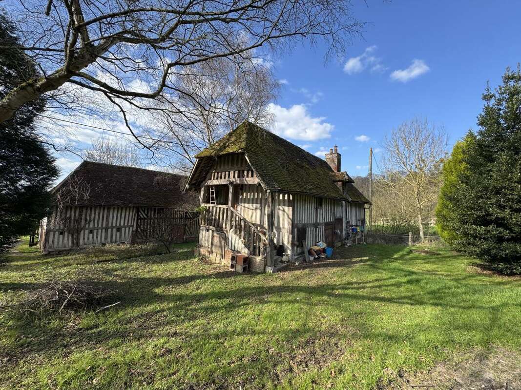 Maison à CASTILLON-EN-AUGE