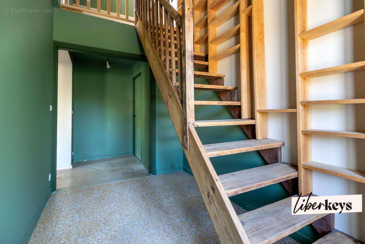 Appartement duplex à l'esprit maison avec terrasse de 40 m² et studio indépendant – Hyères Godillot - photo 11