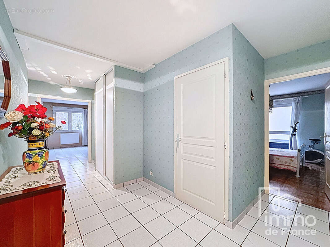 Appartement à BELLEGARDE-SUR-VALSERINE