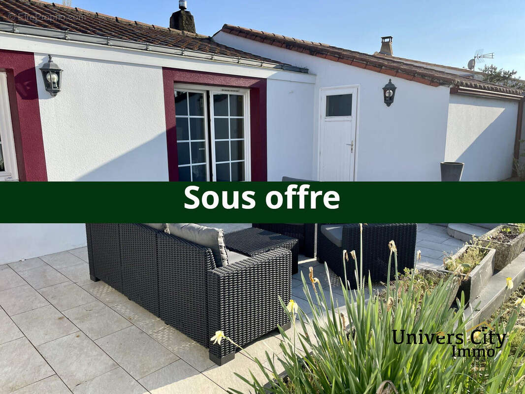 Maison à LE LANDREAU