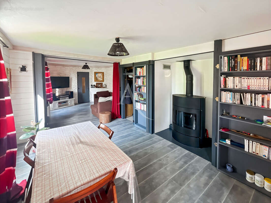 Maison à LES MUREAUX