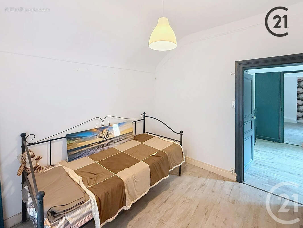 Maison 93 m² à Mont-Saint-Sulpice  - photo 7