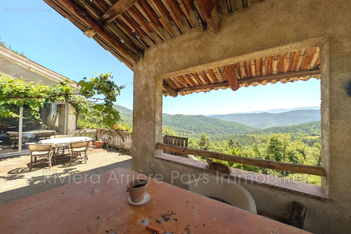 Maison 107 m² à Saint-Antonin  - photo 4