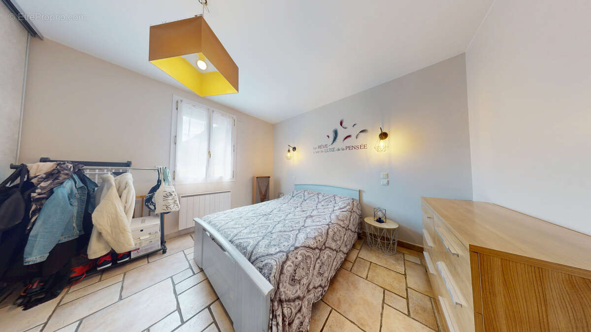 Maison à MARIGNIER