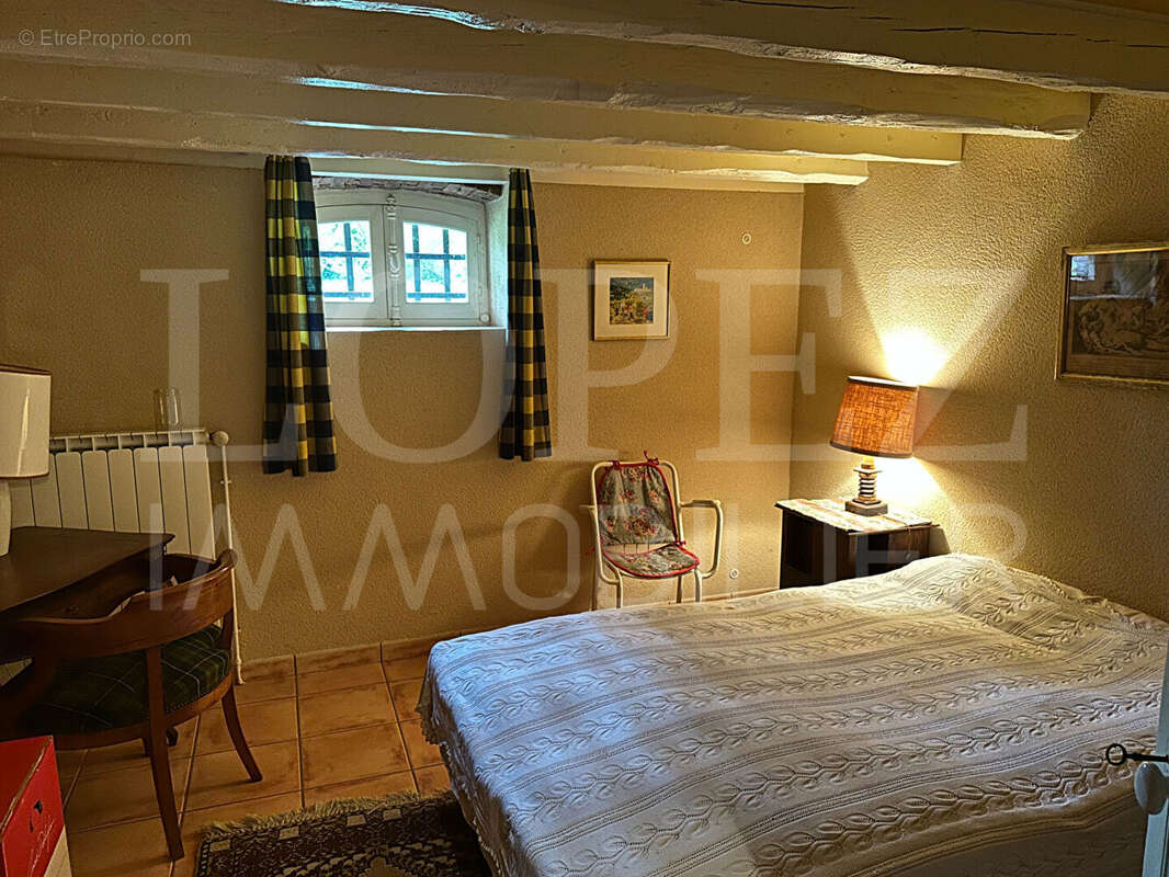 Maison à SAINT-AMANS-SOULT