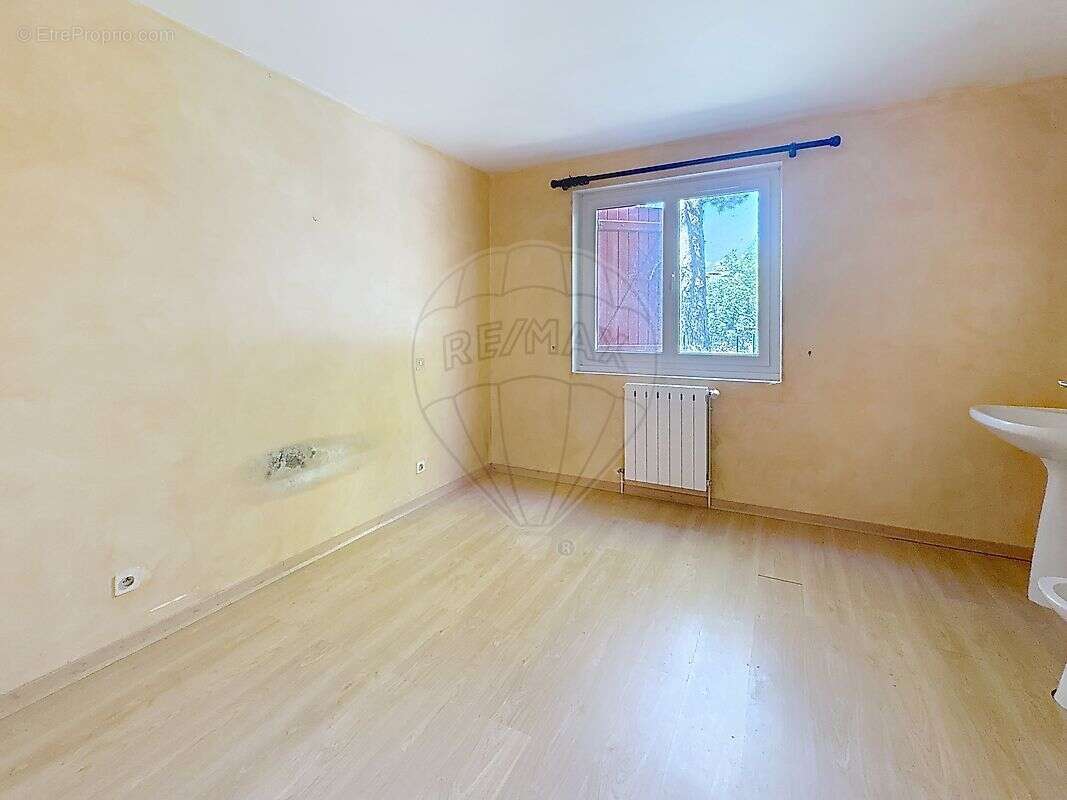 Maison à LA CALMETTE