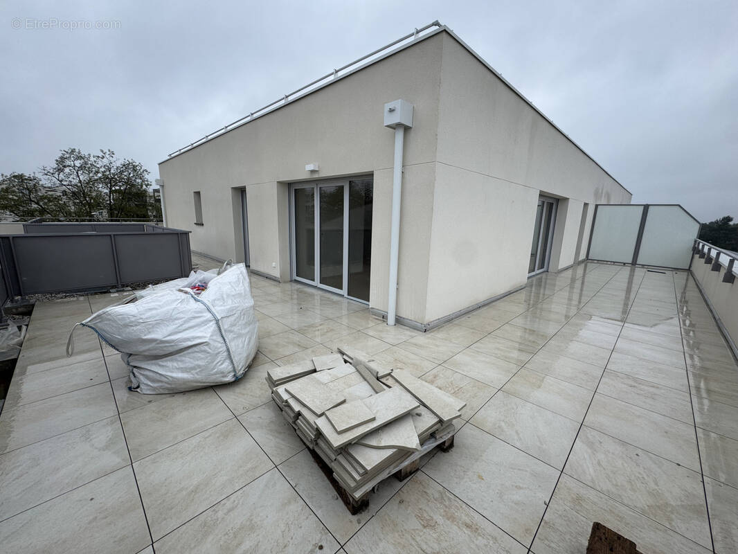 Appartement à VILLENAVE-D'ORNON