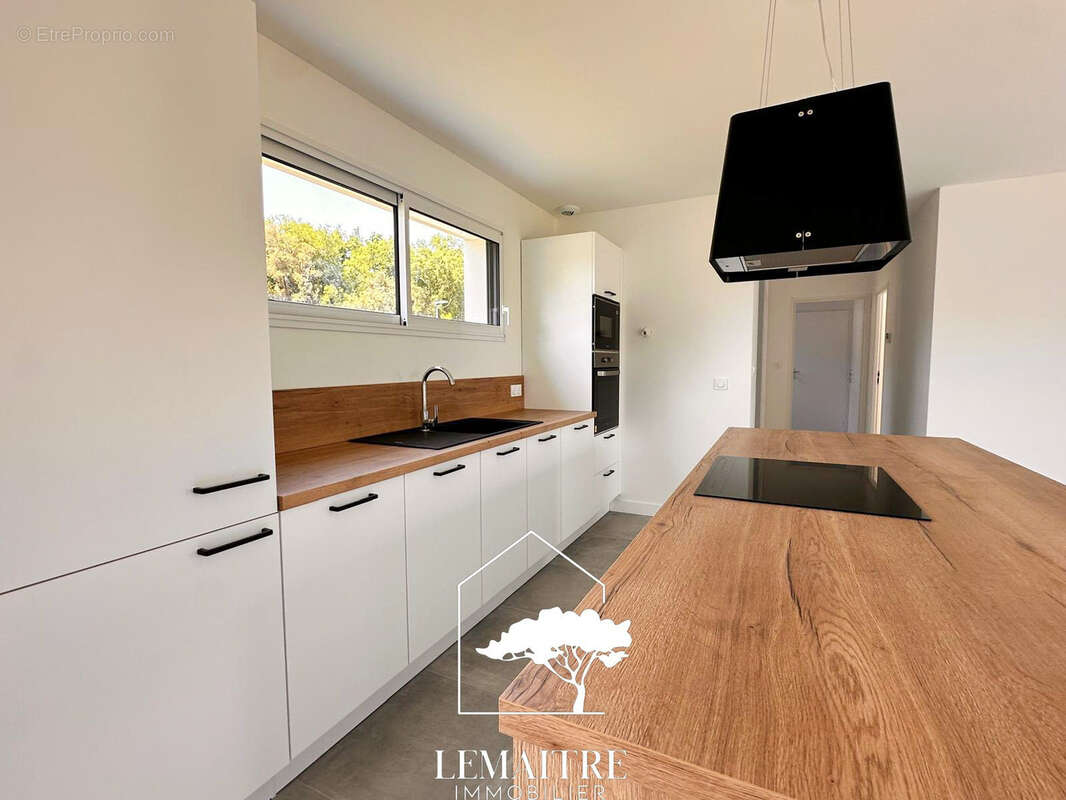 Maison à LES MATHES