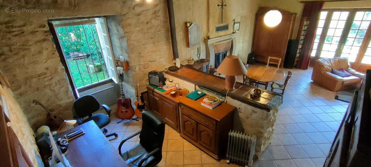 Photo 2 - Maison à MONTALIEU-VERCIEU