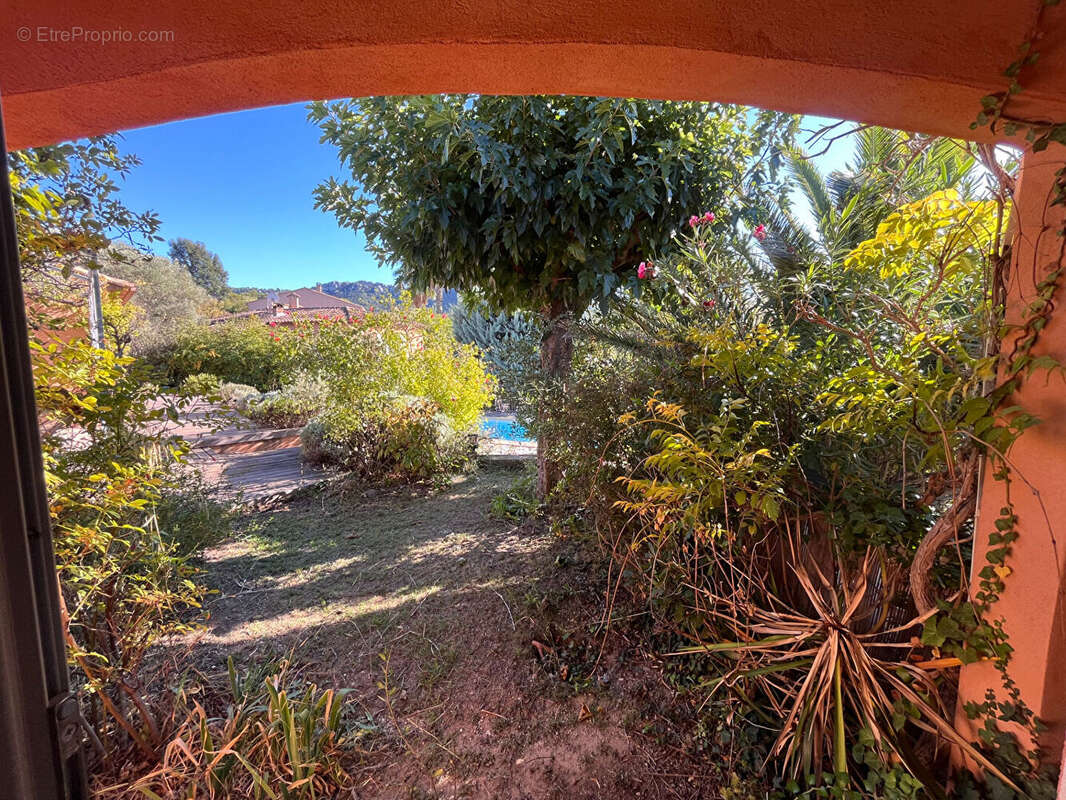 Maison à LE CASTELLET