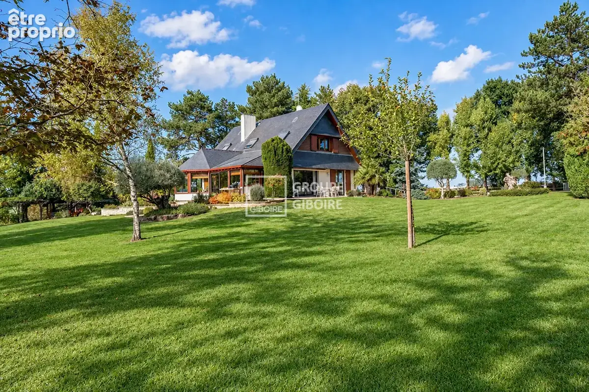 A VENDRE - Agence GIBOIRE de Bruz - Exclusivité - Maison d'architecte de 200 m² au coeur d'un parc paysager de 4 500 m² - Saint  - photo 3