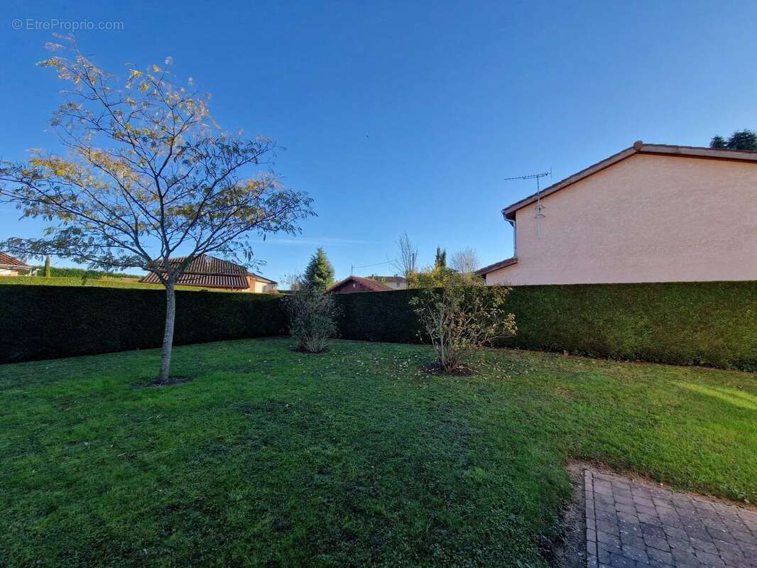 Maison à PONT-DE-VAUX