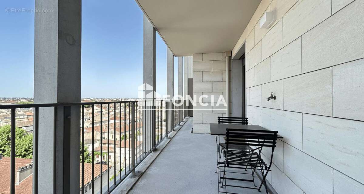 T2 en étage élevé avec vue dégagée ! - photo 2