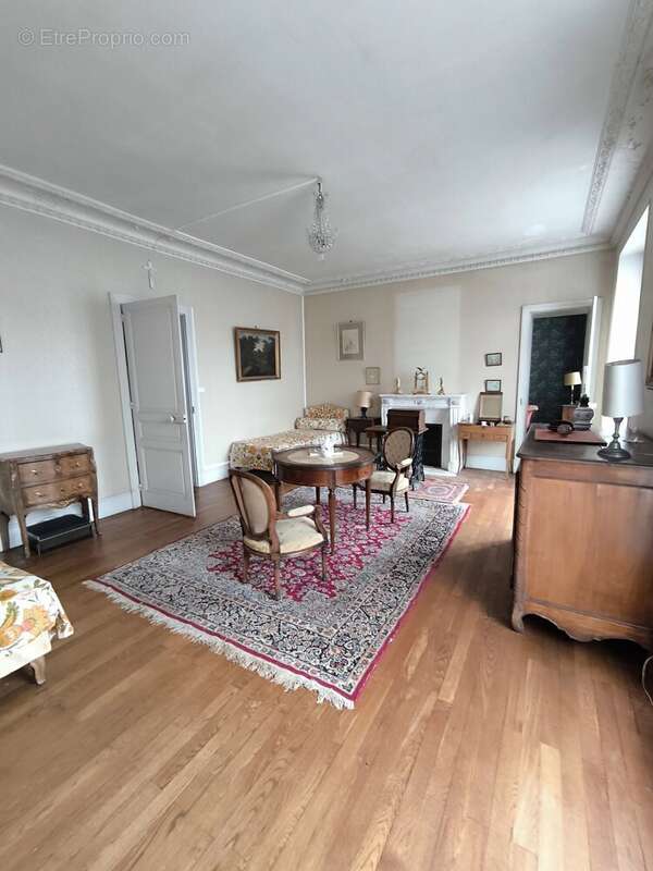 Maison à AIXE-SUR-VIENNE