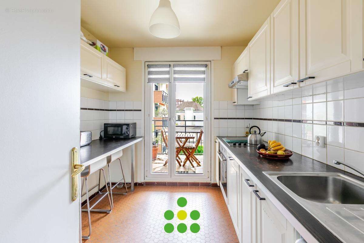 Appartement à NANTERRE