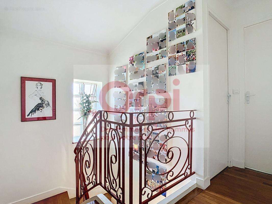 Maison à ISSY-LES-MOULINEAUX