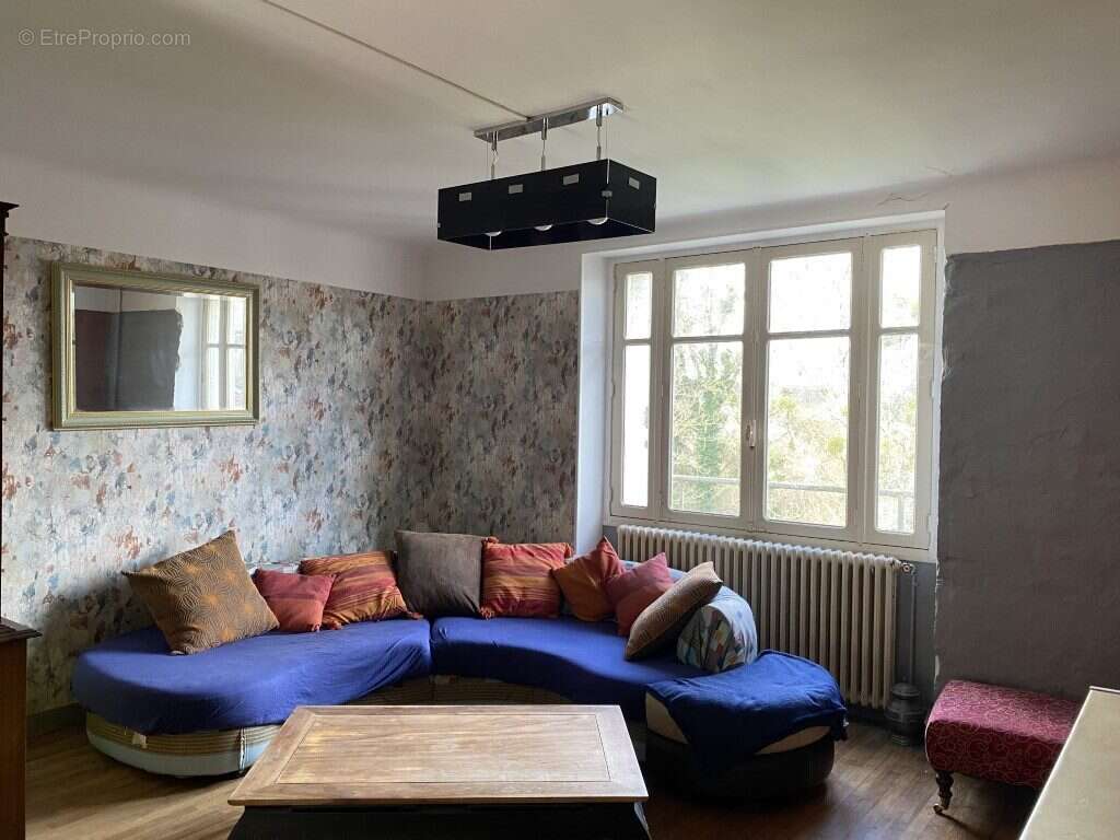 Maison à PEYRAT-LE-CHATEAU